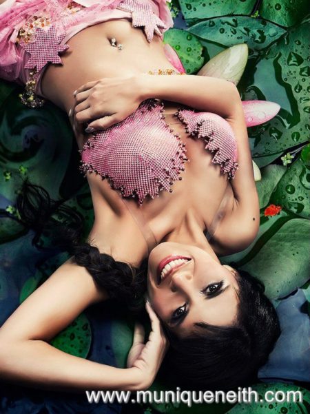 Munique Neith - Fotos