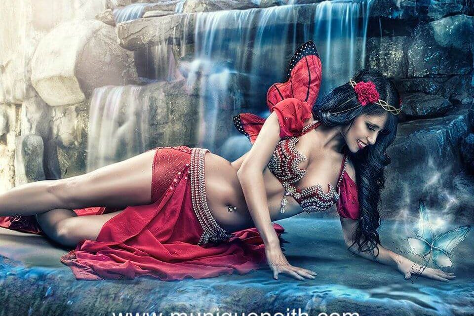 Munique Neith - Fotos